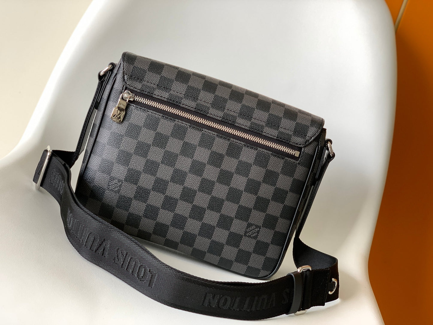 Louis Vuitton District PM Messenger Bag - Damier Graphite Canvas - Grey/Black