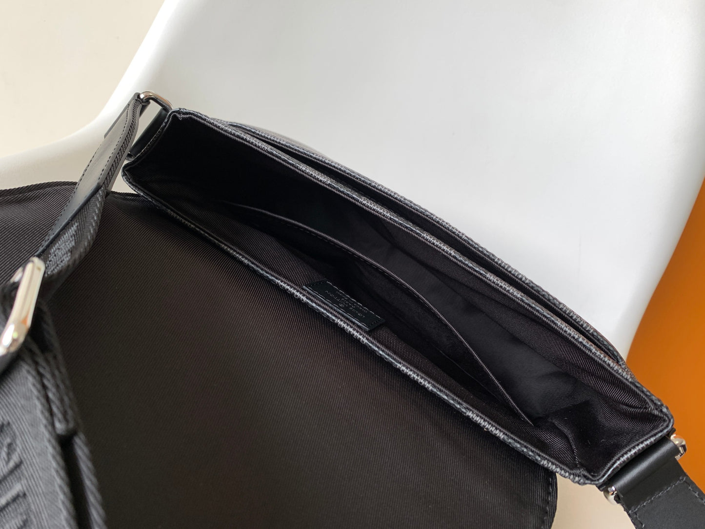 Louis Vuitton District PM Messenger Bag - Damier Graphite Canvas - Grey/Black
