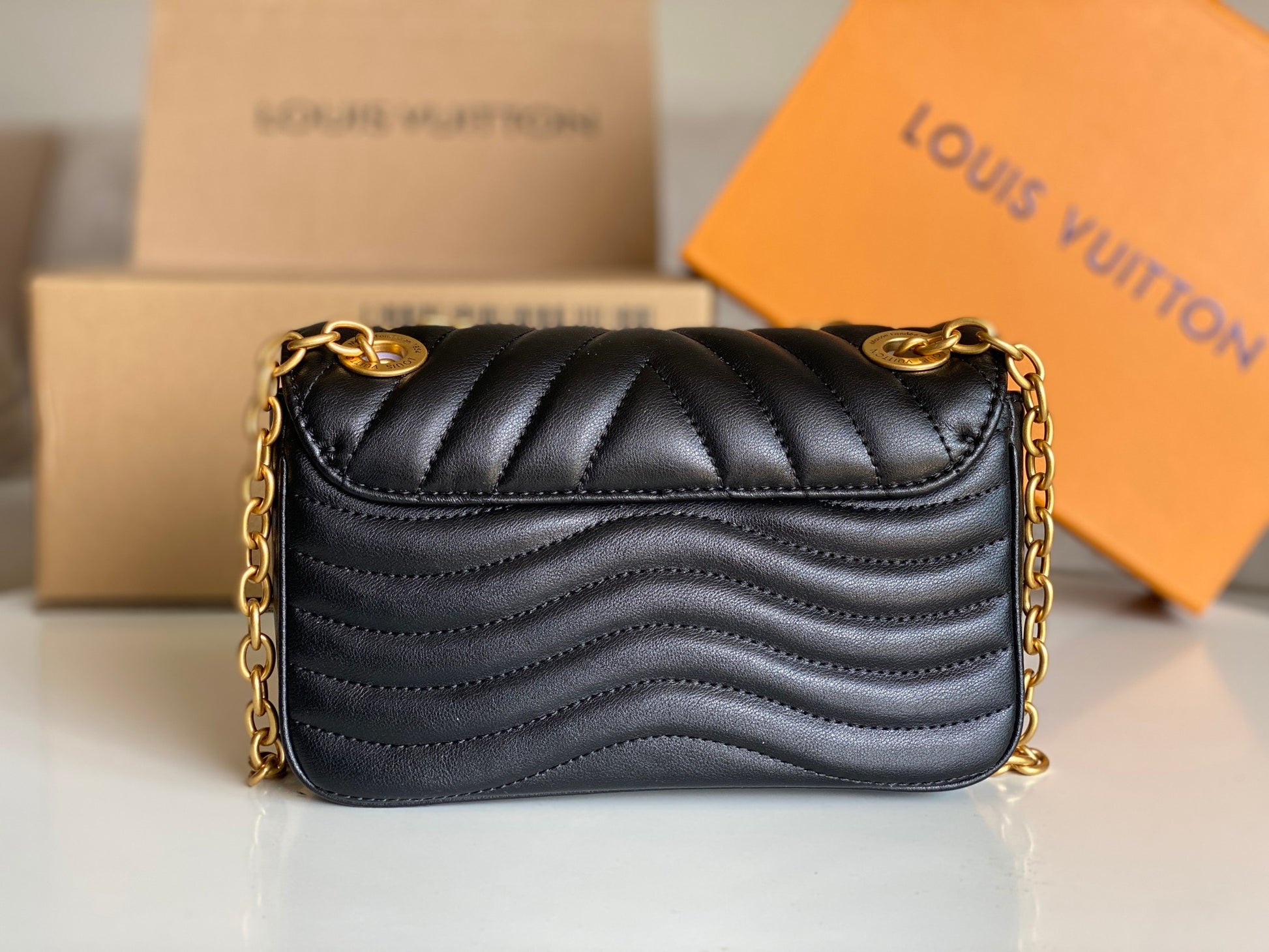 Louis Vuitton New Wave Chain Bag MM - Black Quilted Calf Leather