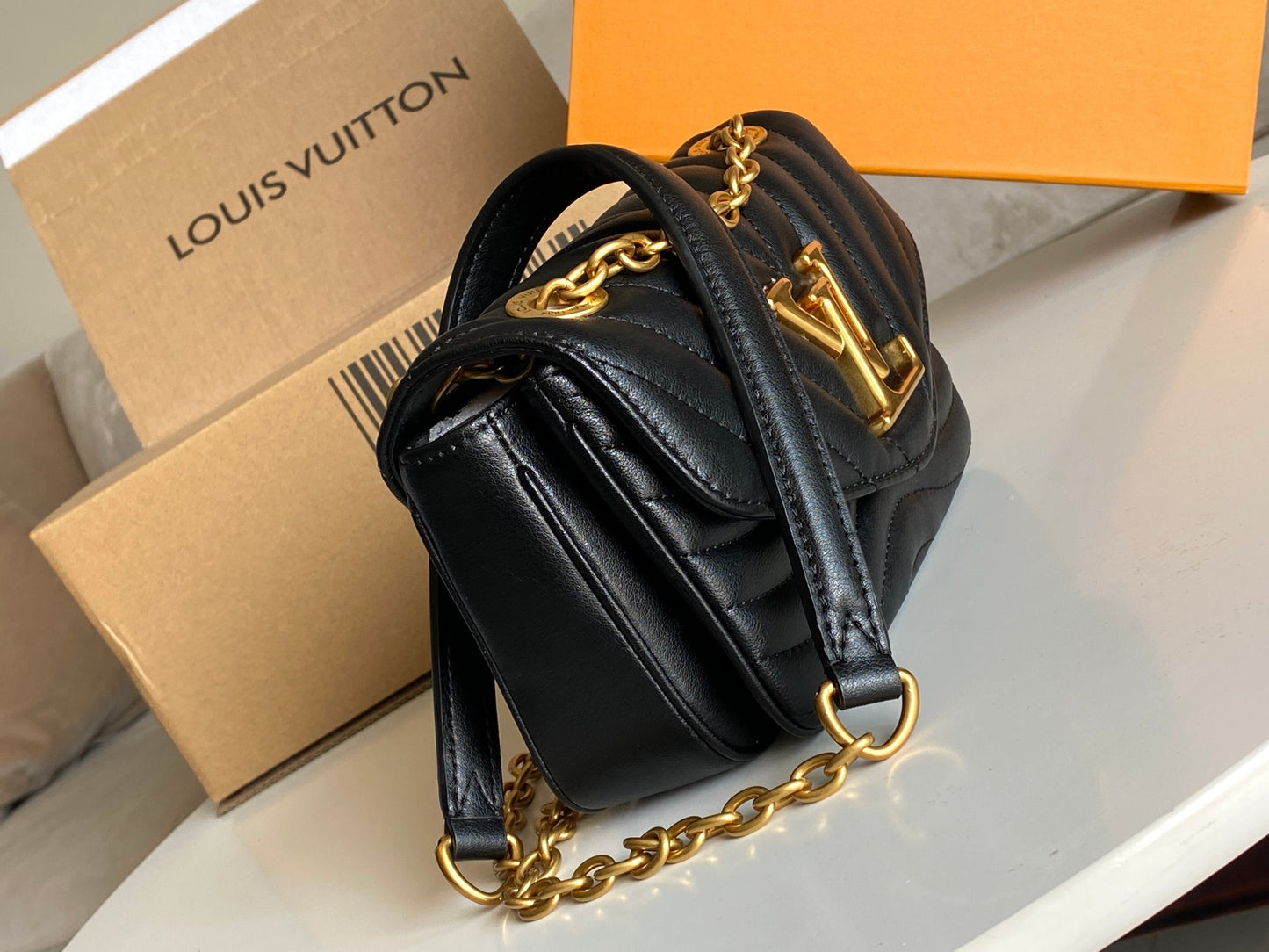 Louis Vuitton New Wave Chain Bag MM - Black Quilted Calf Leather