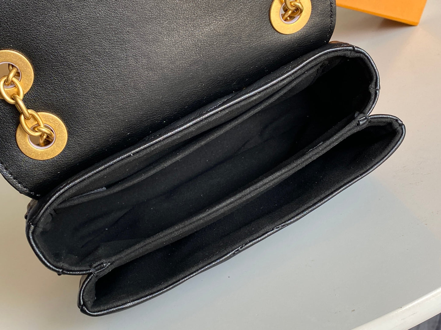 Louis Vuitton New Wave Chain Bag MM - Black Quilted Calf Leather