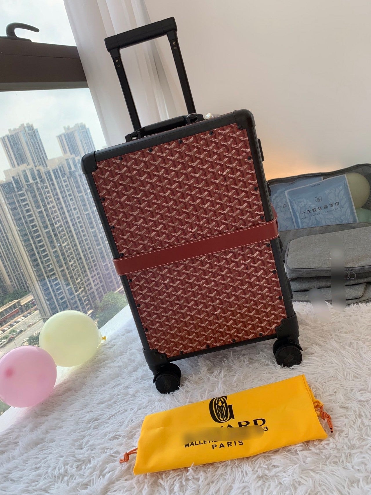 Luxury Red Chevron Monogram Spinner Luggage Rolling Suitcase
