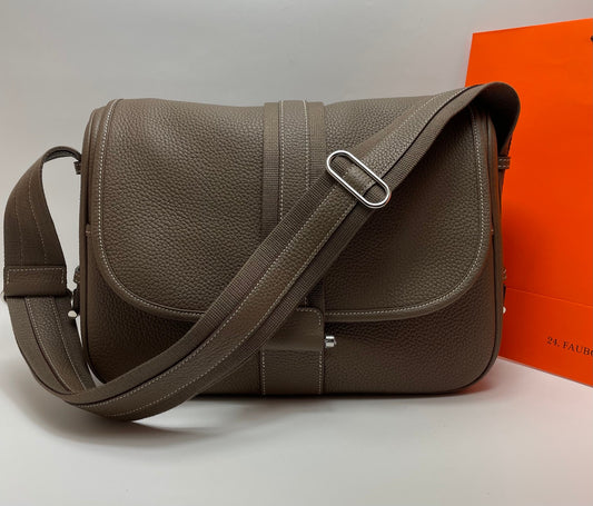 Hermès Jypsiere 28 Shoulder Bag - Taupe Clemence Leather with Palladium Hardware