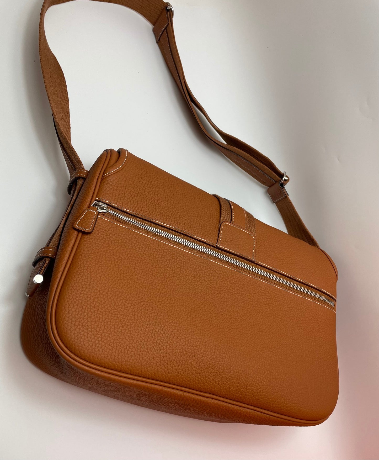 Hermès Jypsiere Style Leather Messenger Bag - Tan Brown