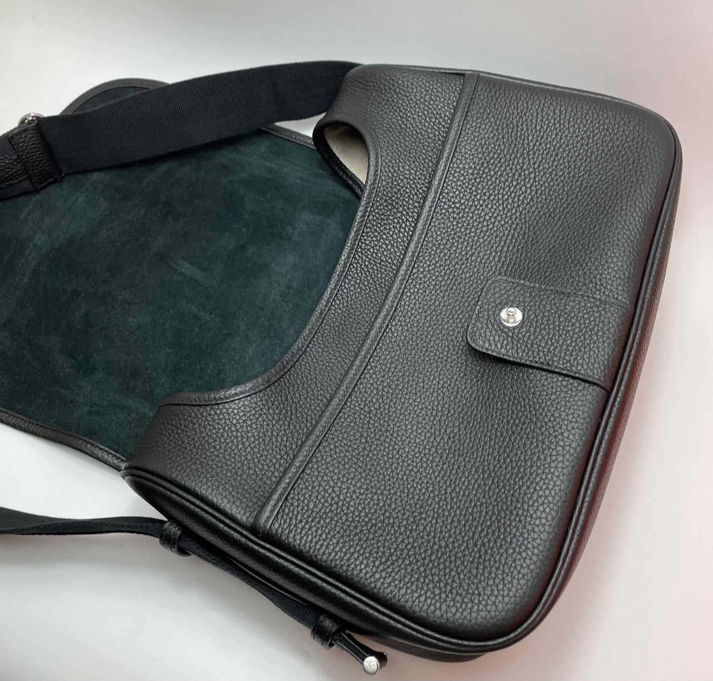 Hermès Black Leather Steve Light Messenger Bag