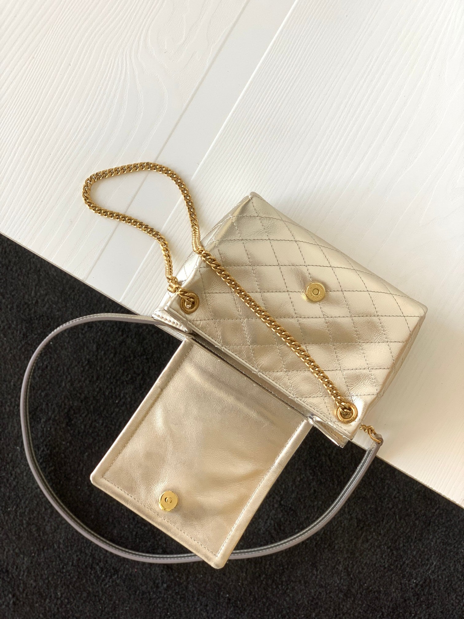 Saint Laurent Niki Baby Metallic Crinkled Leather Shoulder Bag - Silver