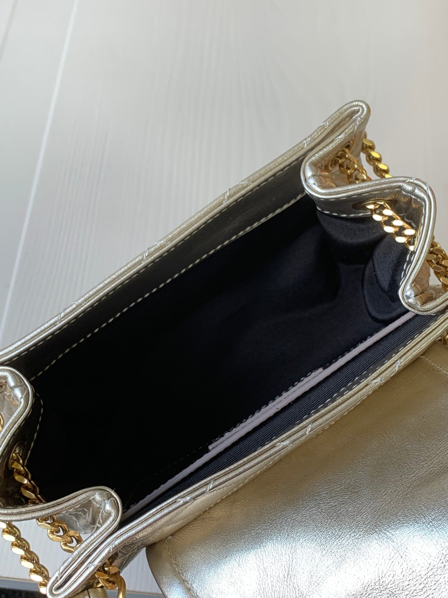 Saint Laurent Niki Baby Metallic Crinkled Leather Shoulder Bag - Silver