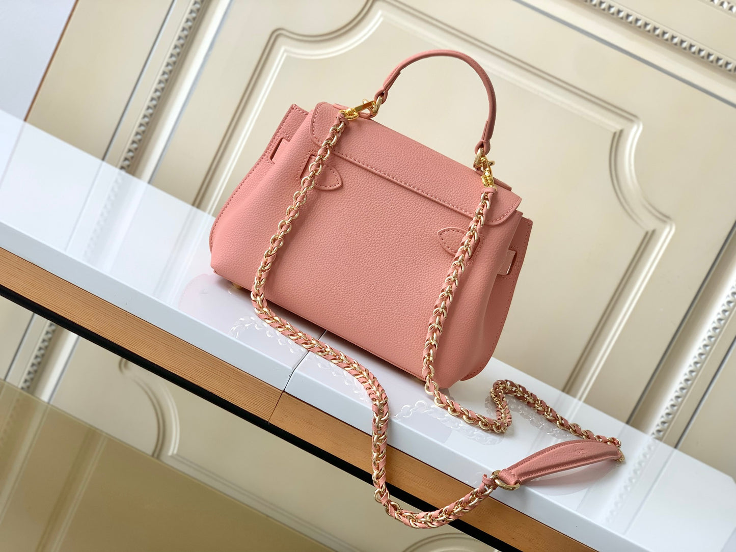 Louis Vuitton Capucines BB Taurillon Leather Handbag - Rose / Gold
