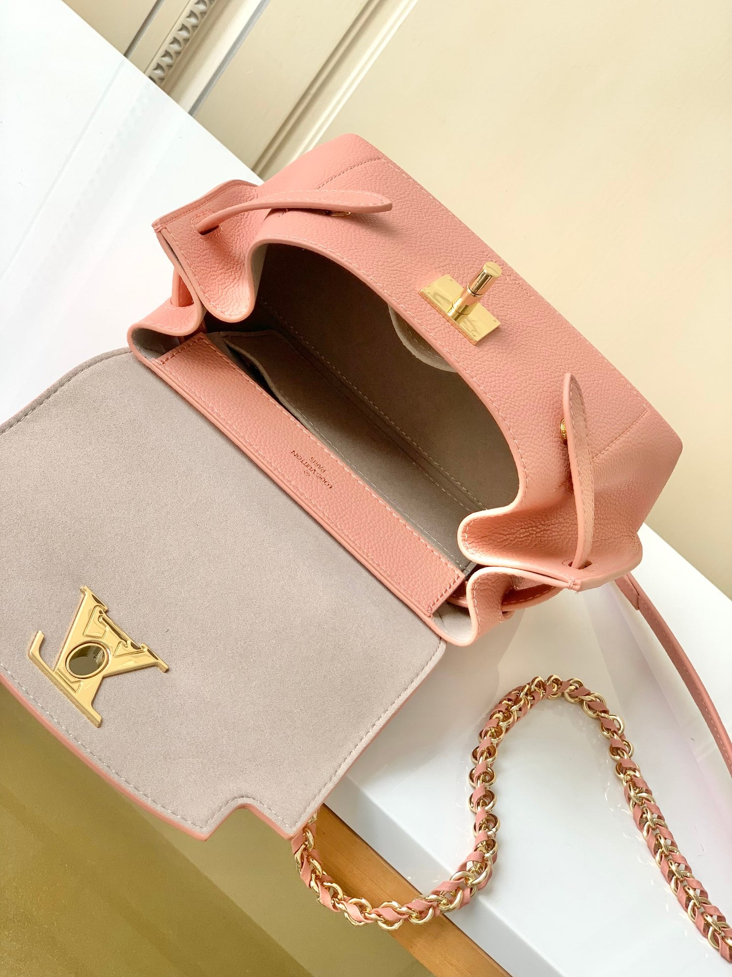 Louis Vuitton Capucines BB Taurillon Leather Handbag - Rose / Gold