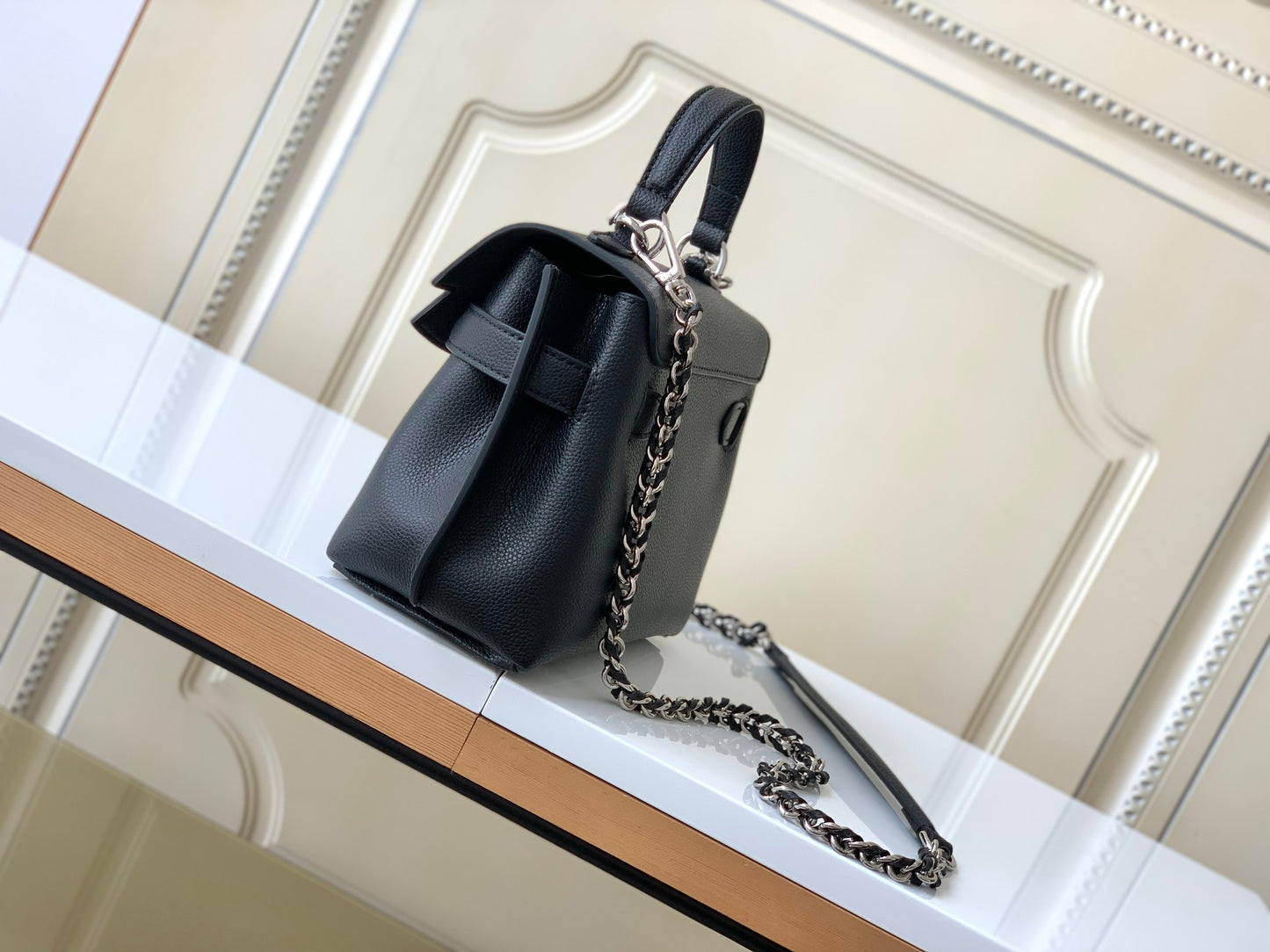 Louis Vuitton Capucines BB Black Taurillon Leather Handbag
