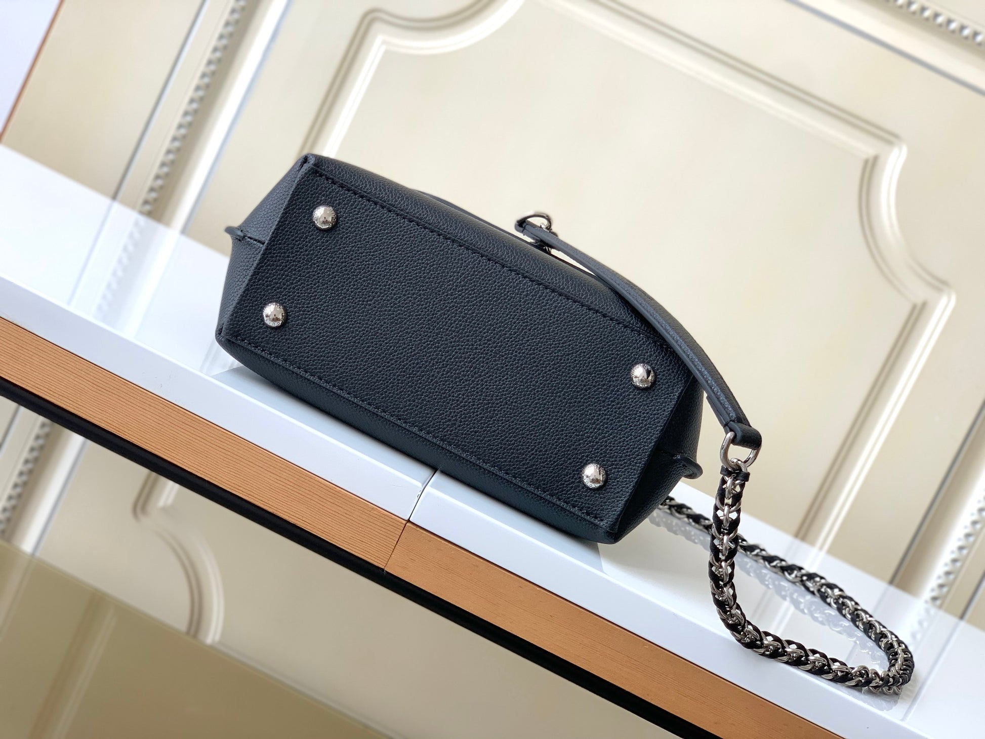 Louis Vuitton Capucines BB Black Taurillon Leather Handbag