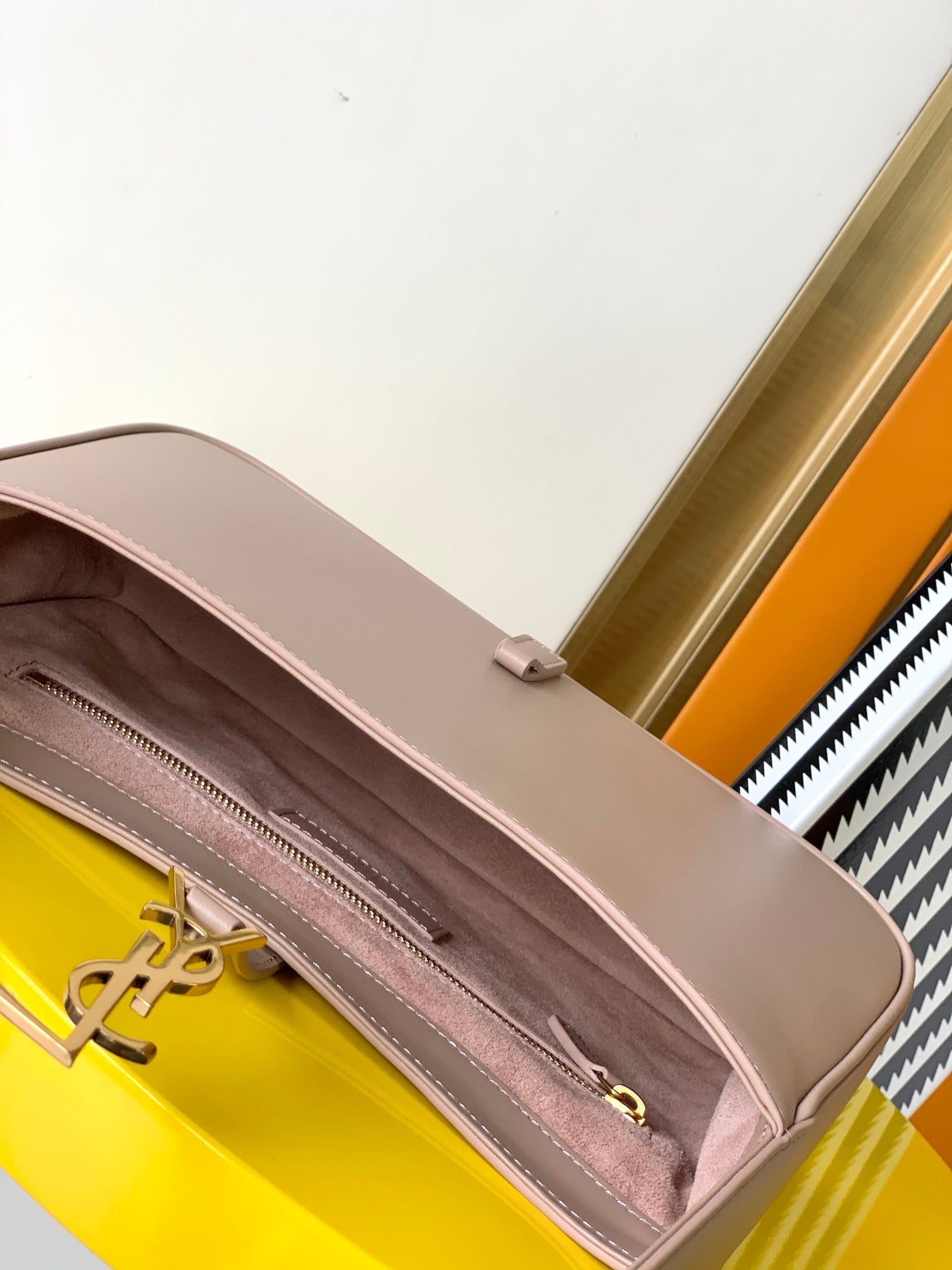 Saint Laurent LE 5 À 7 Hobo Bag in Smooth Leather - Nude Beige