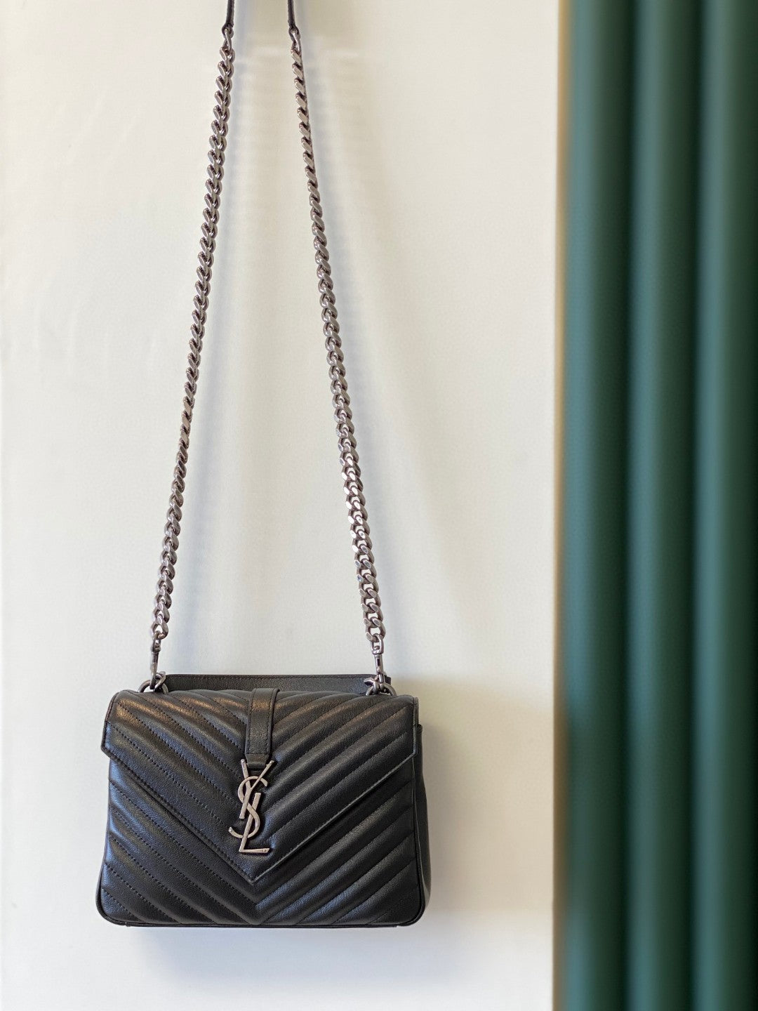 Saint Laurent College Medium Quilted Leather Shoulder Bag - Black