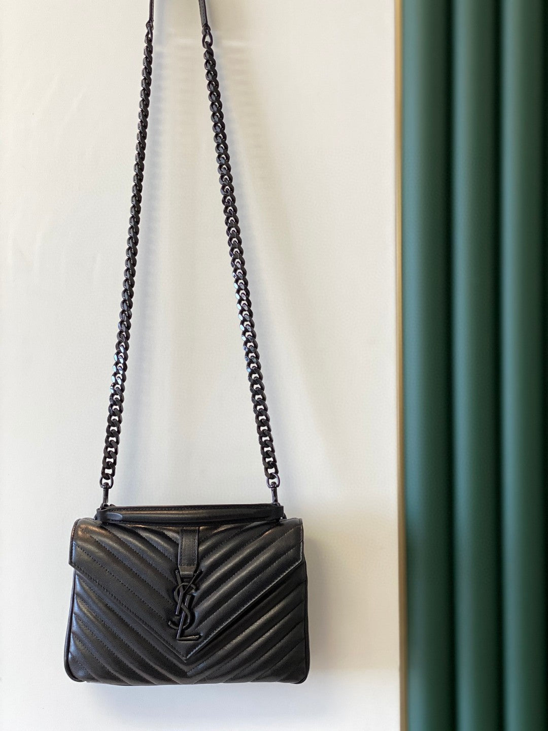Saint Laurent Matelassé Quilted Leather Shoulder Bag in Black