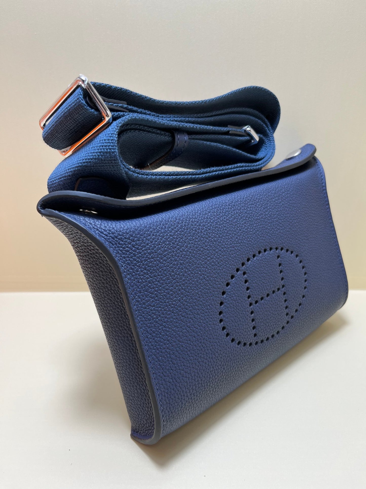 Hermès Evelyne 16 TPM Crossbody Bag - Deep Blue Leather