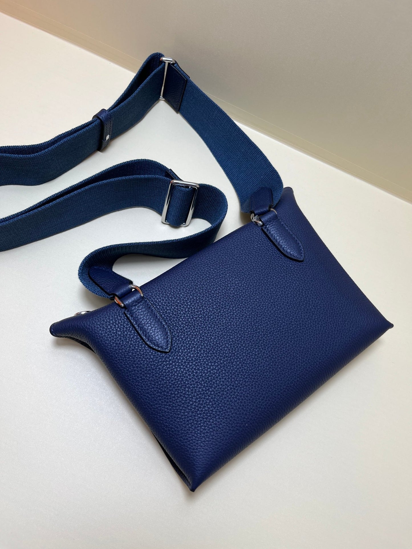 Hermès Evelyne 16 TPM Crossbody Bag - Deep Blue Leather