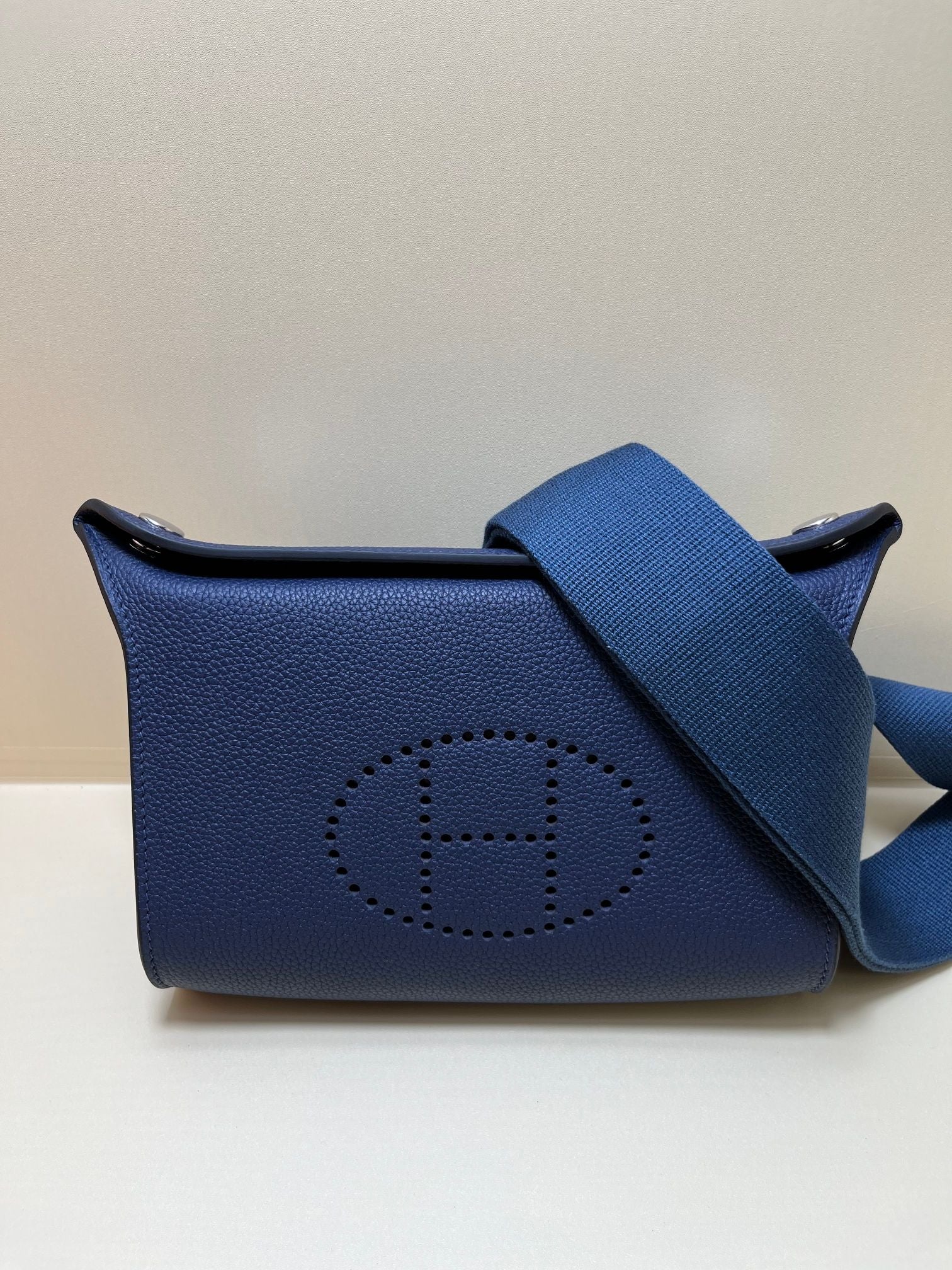 Hermès Evelyne 16 TPM Crossbody Bag - Deep Blue Leather