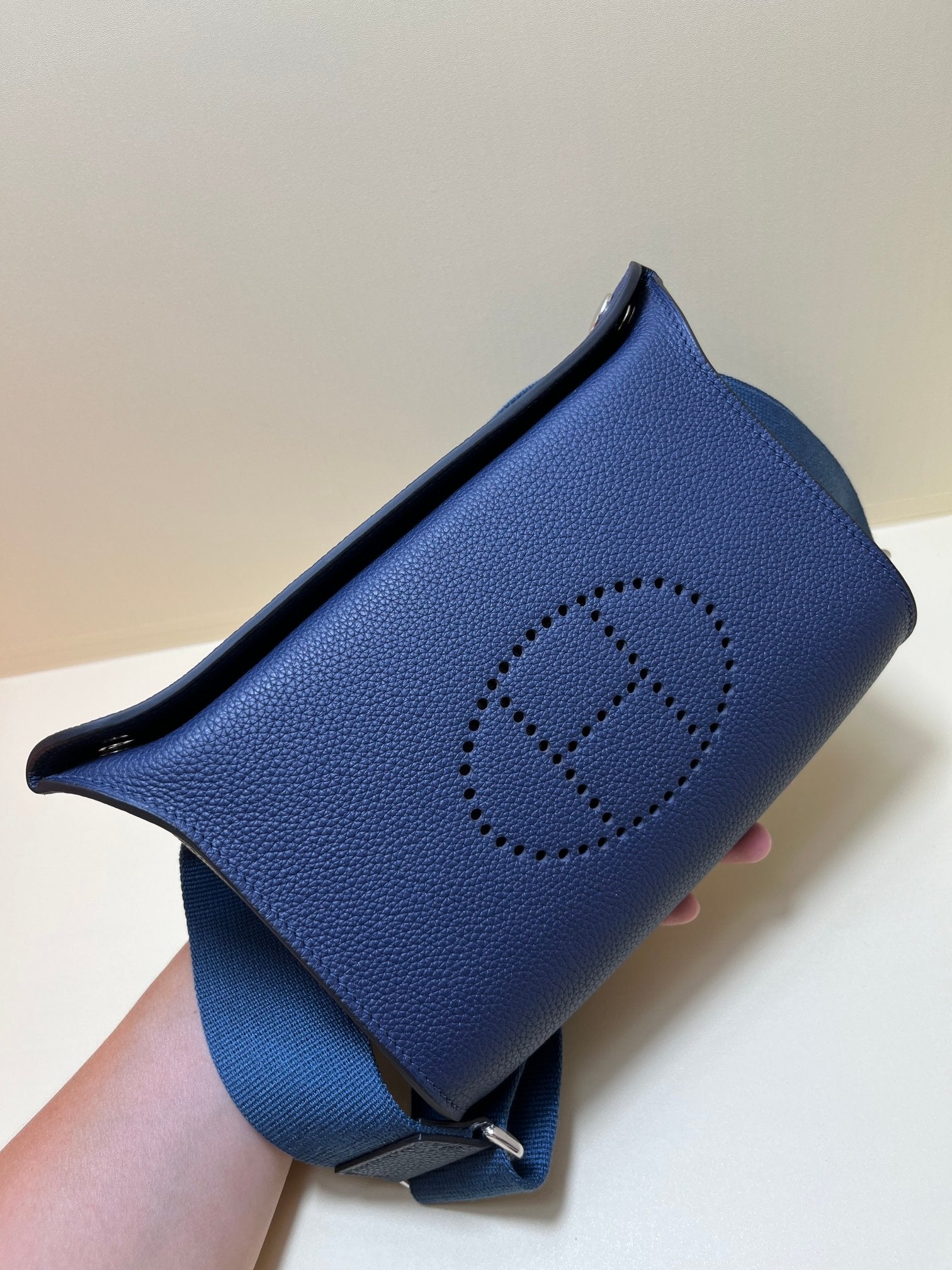 Hermès Evelyne 16 TPM Crossbody Bag - Deep Blue Leather