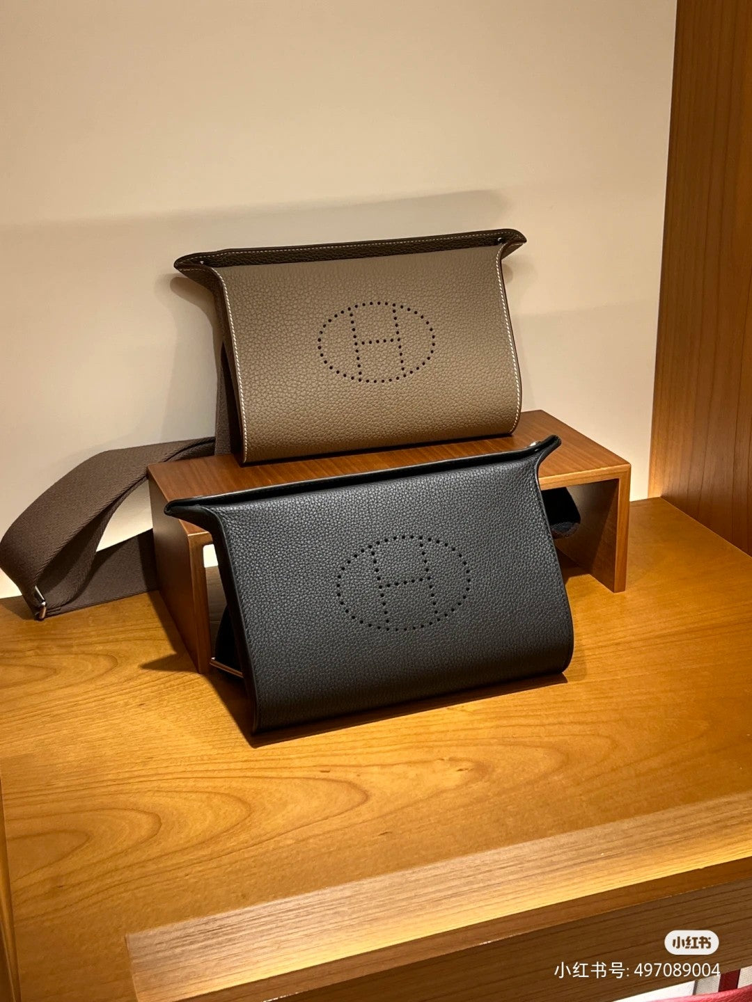 Hermès In-the-Loop Leather Pouch - Luxury Handcrafted Designer Clutch