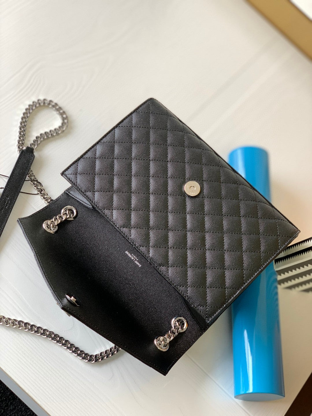 Saint Laurent Envelope Medium Bag in Quilted Leather - Black