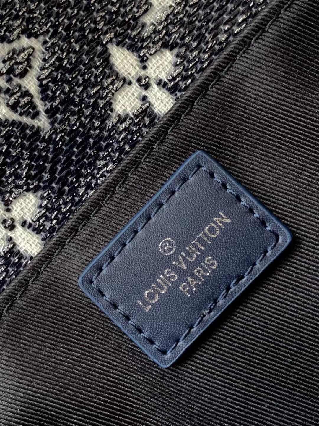 Louis Vuitton Pochette Metis East West Monogram Empreinte Navy Blue Leather Crossbody Bag