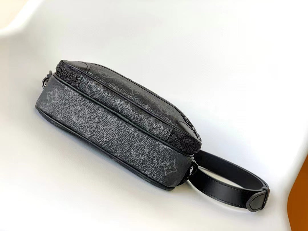 Louis Vuitton Discovery Bumbag PM Monogram Eclipse Canvas Black
