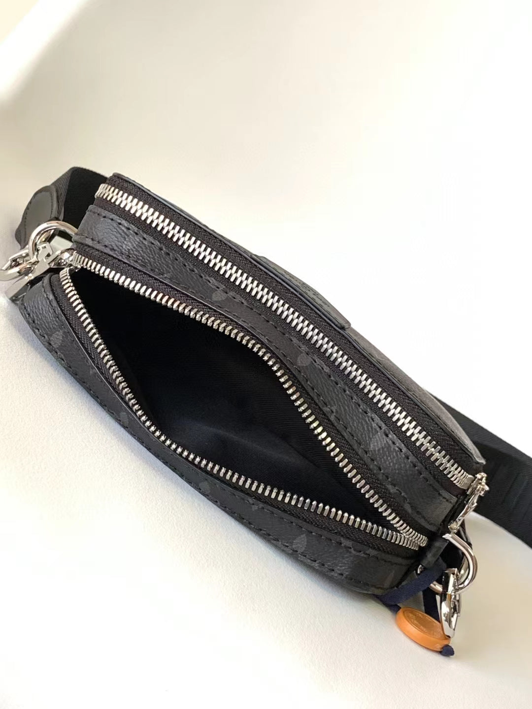 Louis Vuitton Alpha Messenger Bag Monogram Eclipse Canvas - Black/Grey