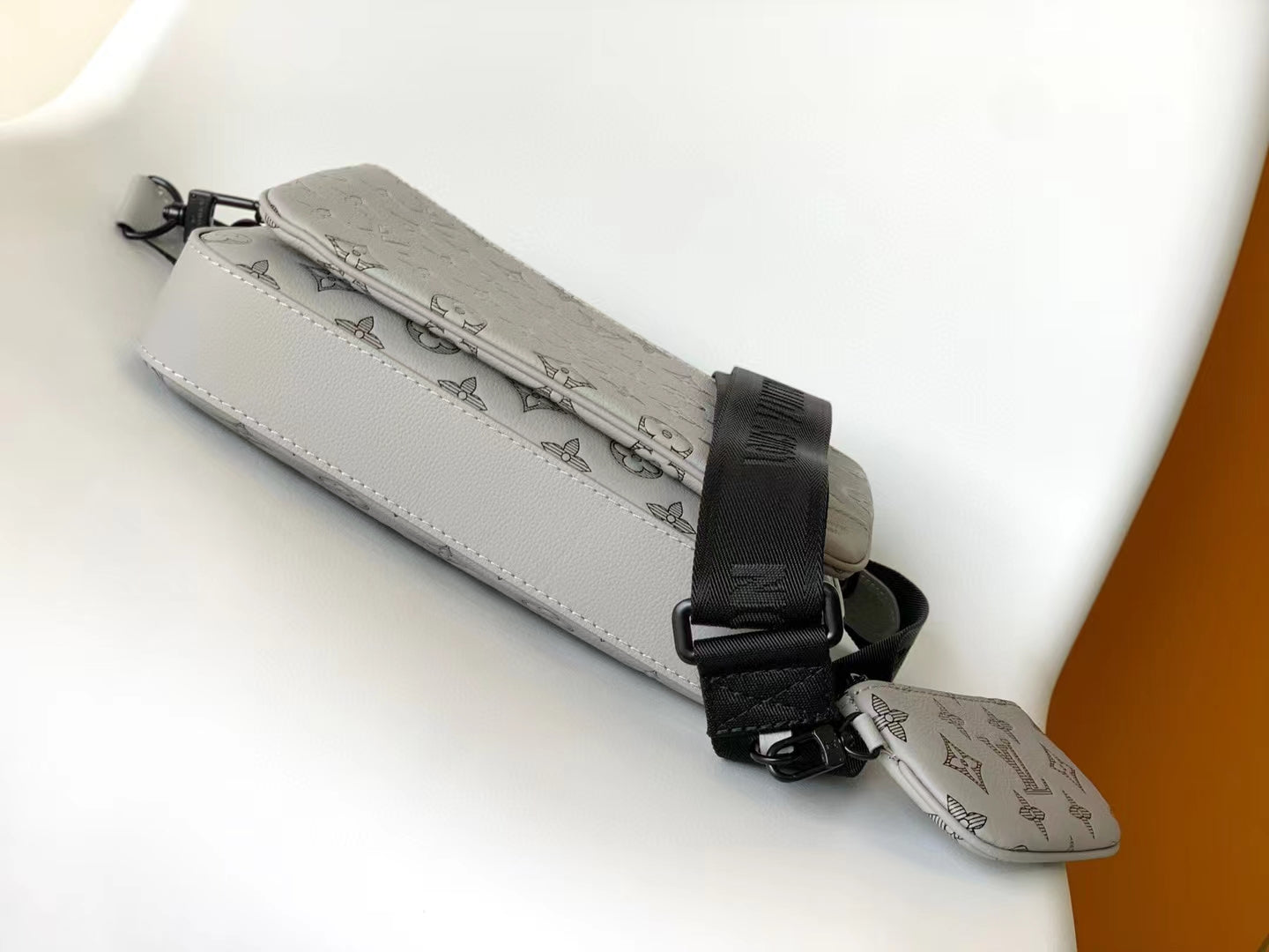 Louis Vuitton Duo Messenger Monogram Shadow Leather - Anthracite Grey