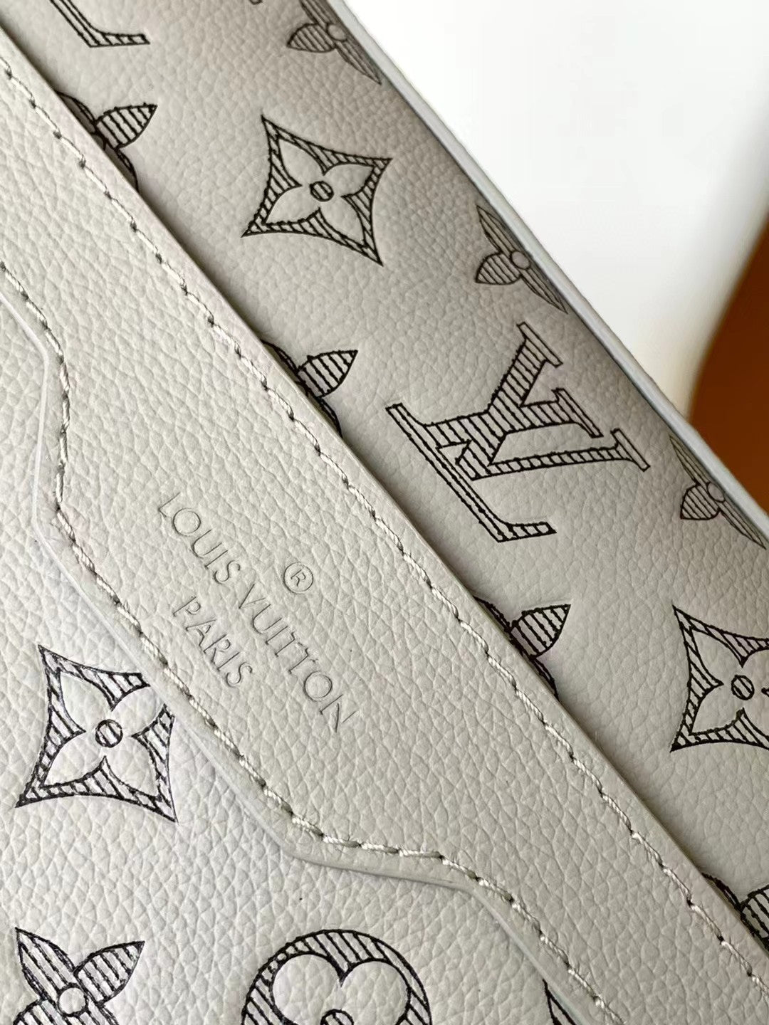 Louis Vuitton Duo Messenger Monogram Shadow Leather - Anthracite Grey