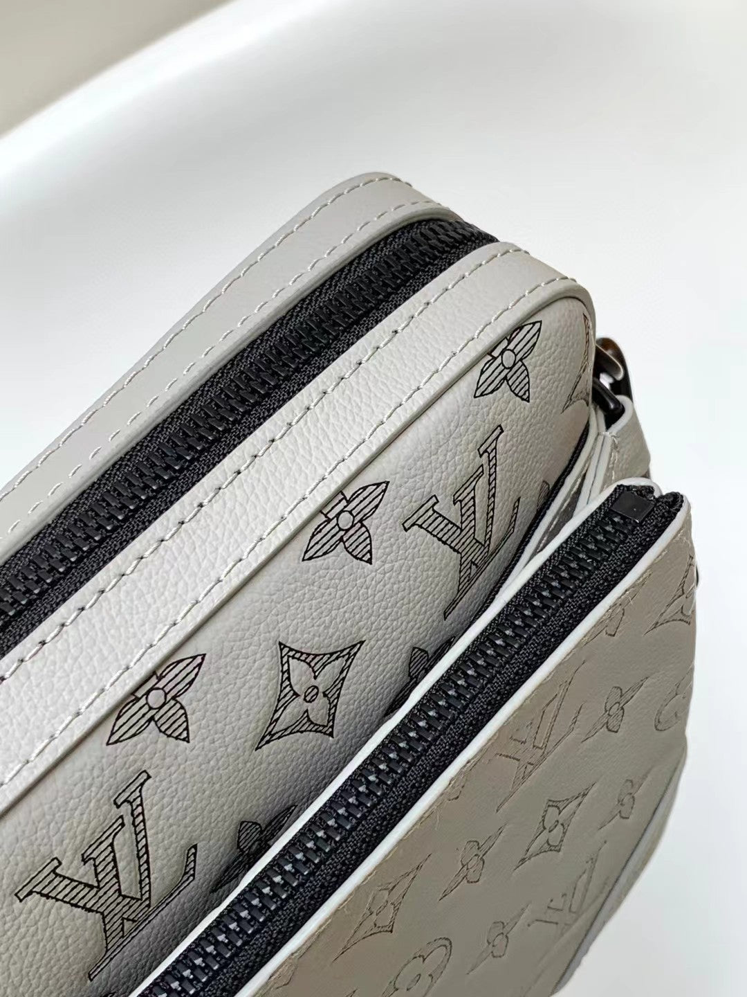 Louis Vuitton Duo Messenger Monogram Shadow Leather - Anthracite Grey