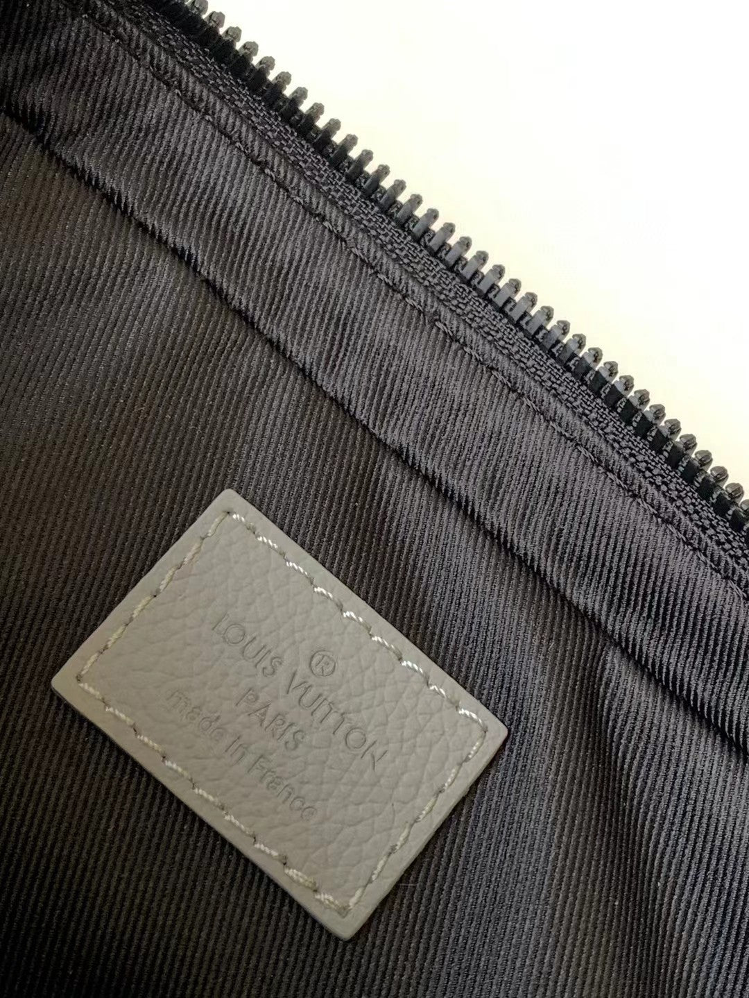 Louis Vuitton Duo Messenger Monogram Shadow Leather - Anthracite Grey