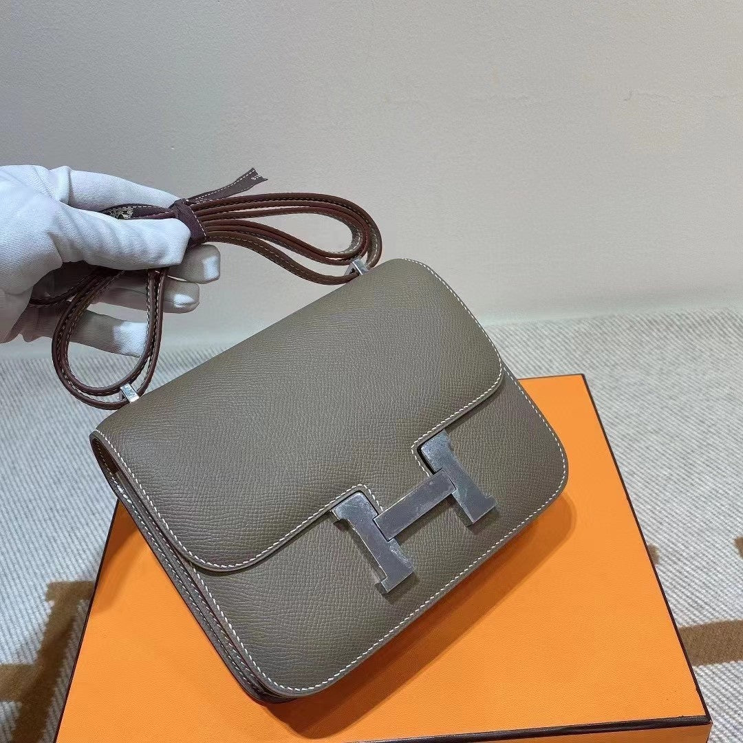 Hermès Constance 18 Mauve Sylvestre Epsom Leather with Gold Hardware