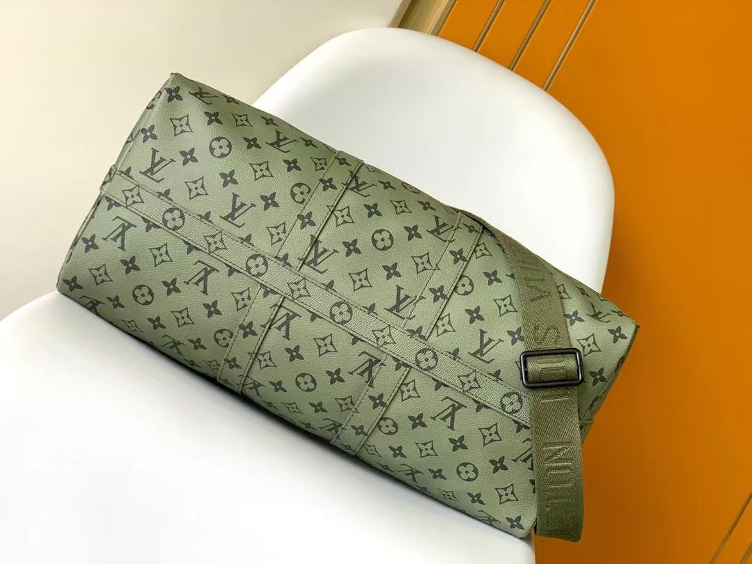 Louis Vuitton Keepall Bandoulière 50 Monogram Shadow Leather Green