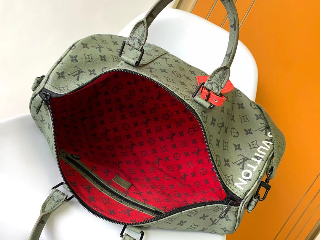 Louis Vuitton Keepall Bandoulière 50 Monogram Shadow Leather Green
