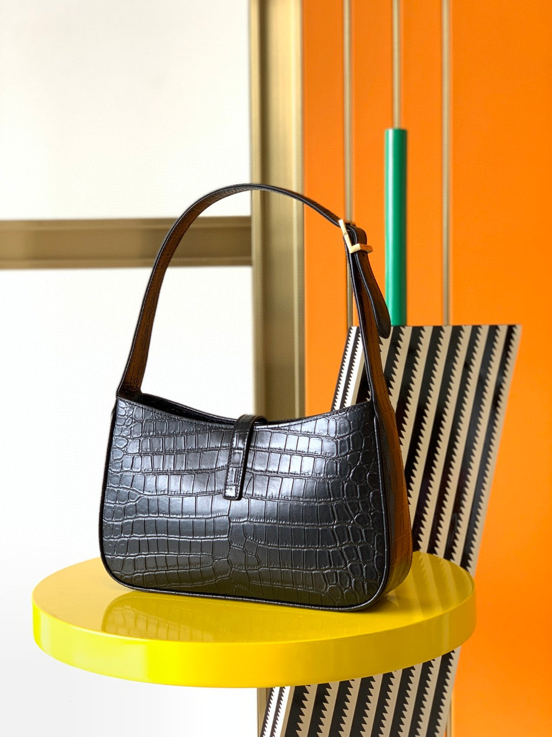 Saint Laurent Le 5 à 7 Crocodile-Embossed Leather Hobo Bag - Black