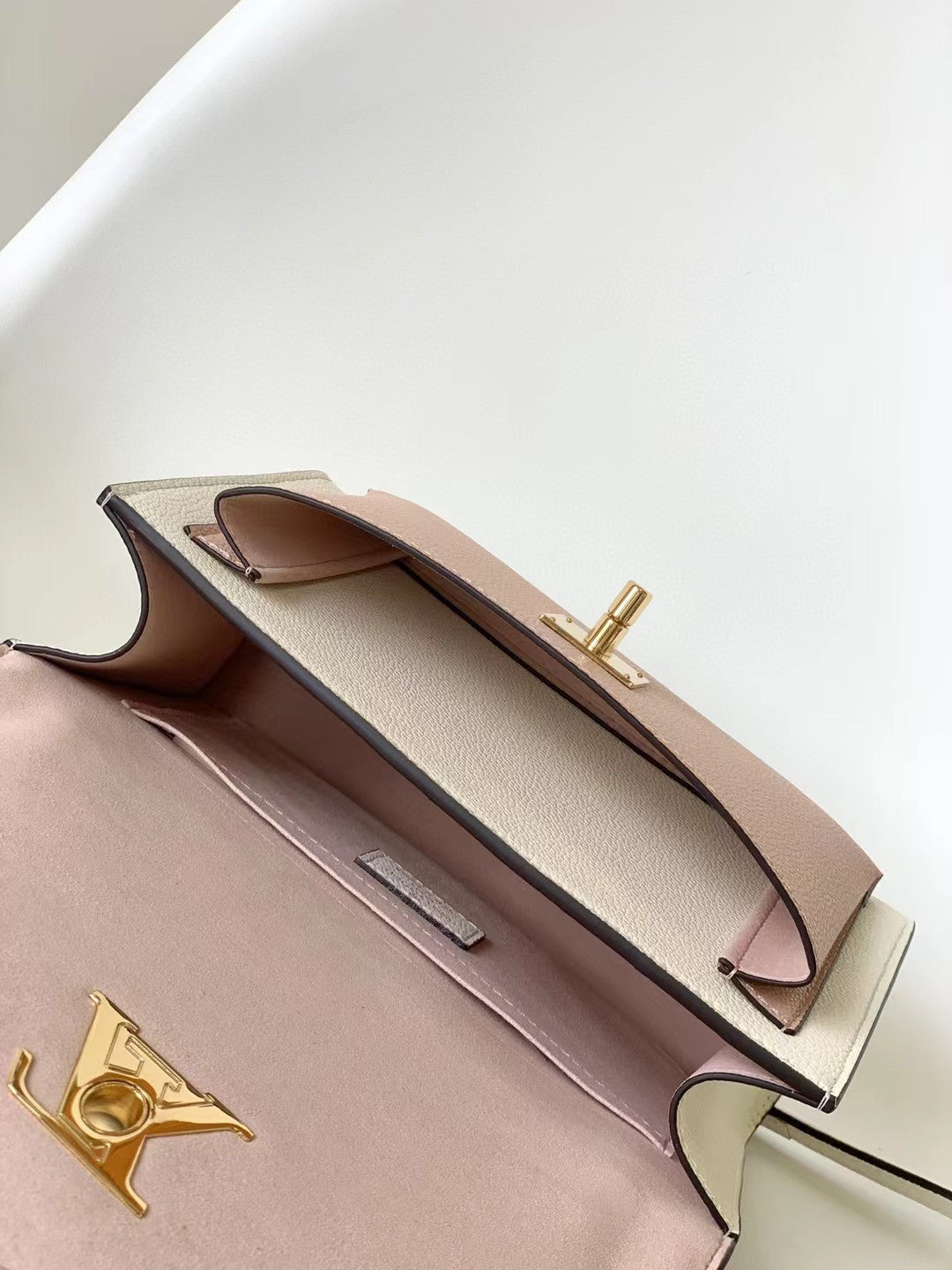 Louis Vuitton Vavin PM Shoulder Bag - Cream and Pink Leather
