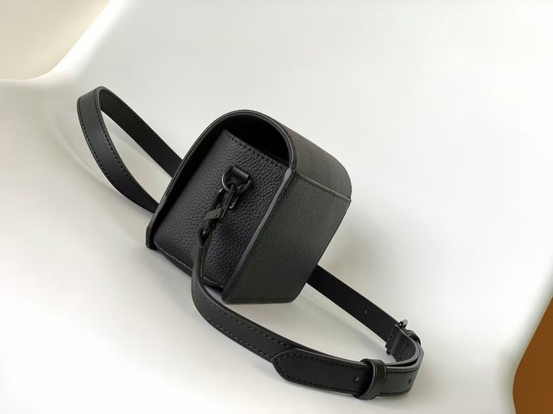 Louis Vuitton Steamer Wearable Wallet - Black Taiga Leather Crossbody Bag