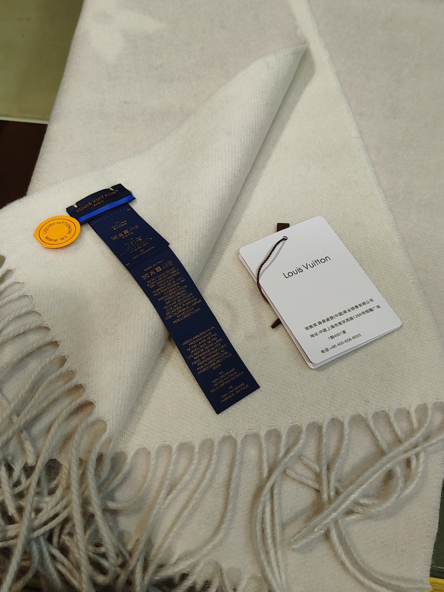 Louis Vuitton Reykjavik Scarf 100% Cashmere Monogram Beige Cream Luxury Women's Wrap