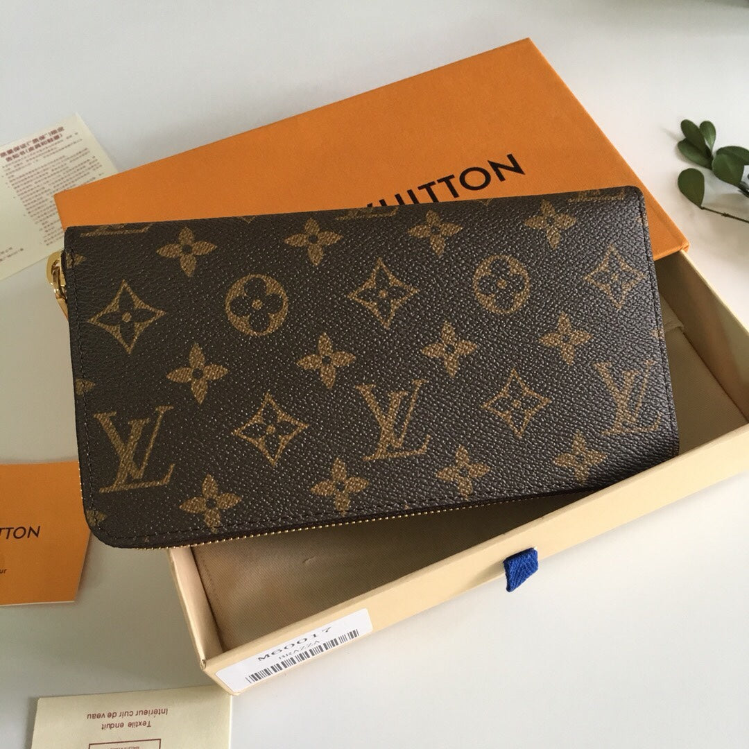 Louis Vuitton Monogram Canvas Toiletry Pouch 26 - Luxury Travel Organizer