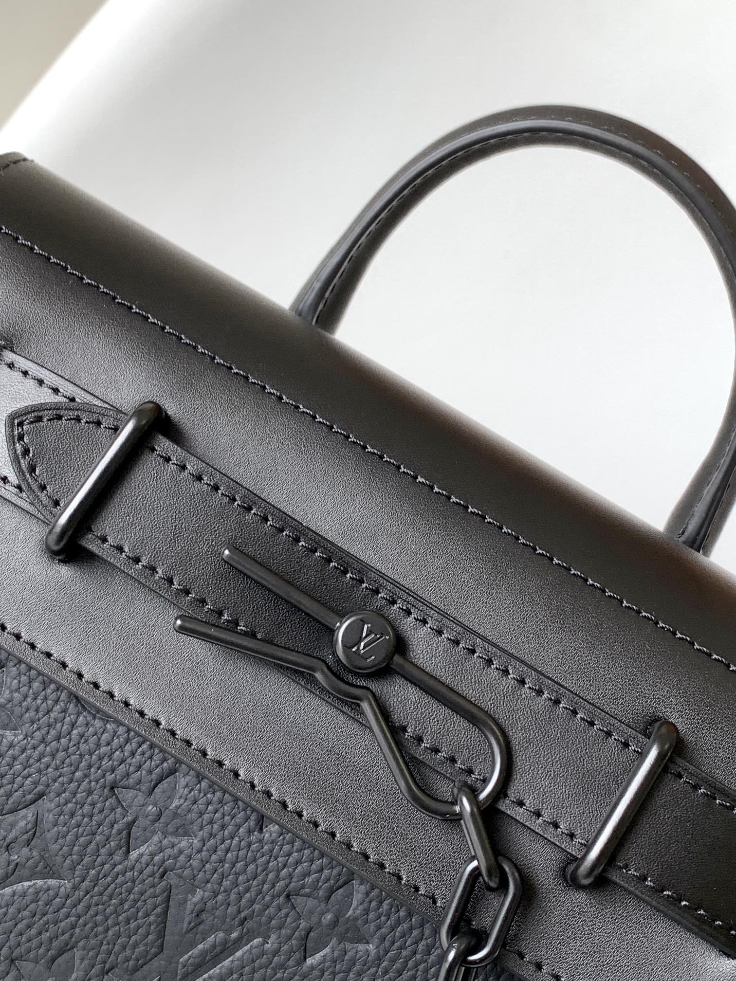 Louis Vuitton Steamer Wearable Wallet - Black Monogram Taurillon Leather