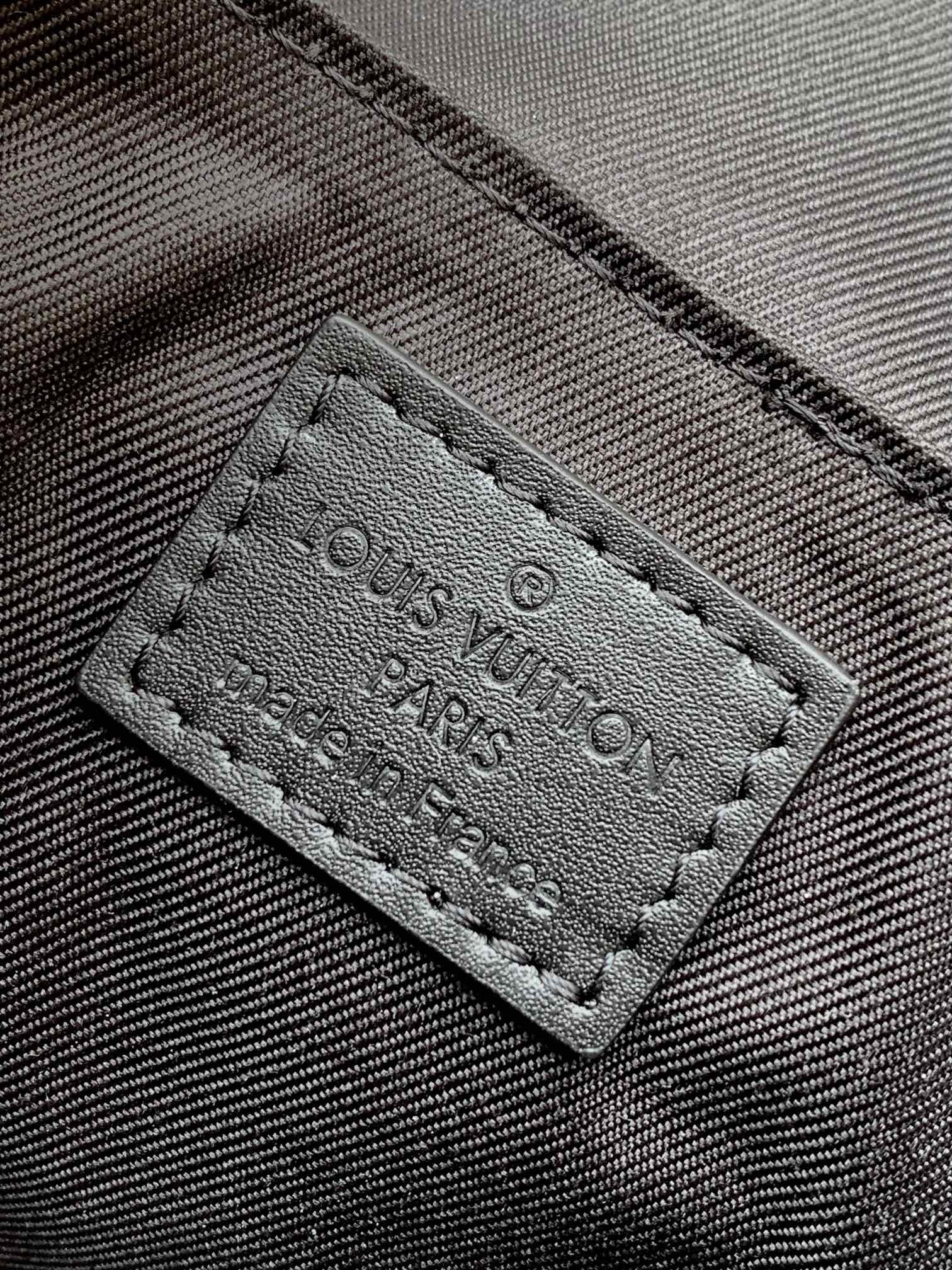 Louis Vuitton S-Lock Messenger Mini Monogram Taurillon Leather - Black