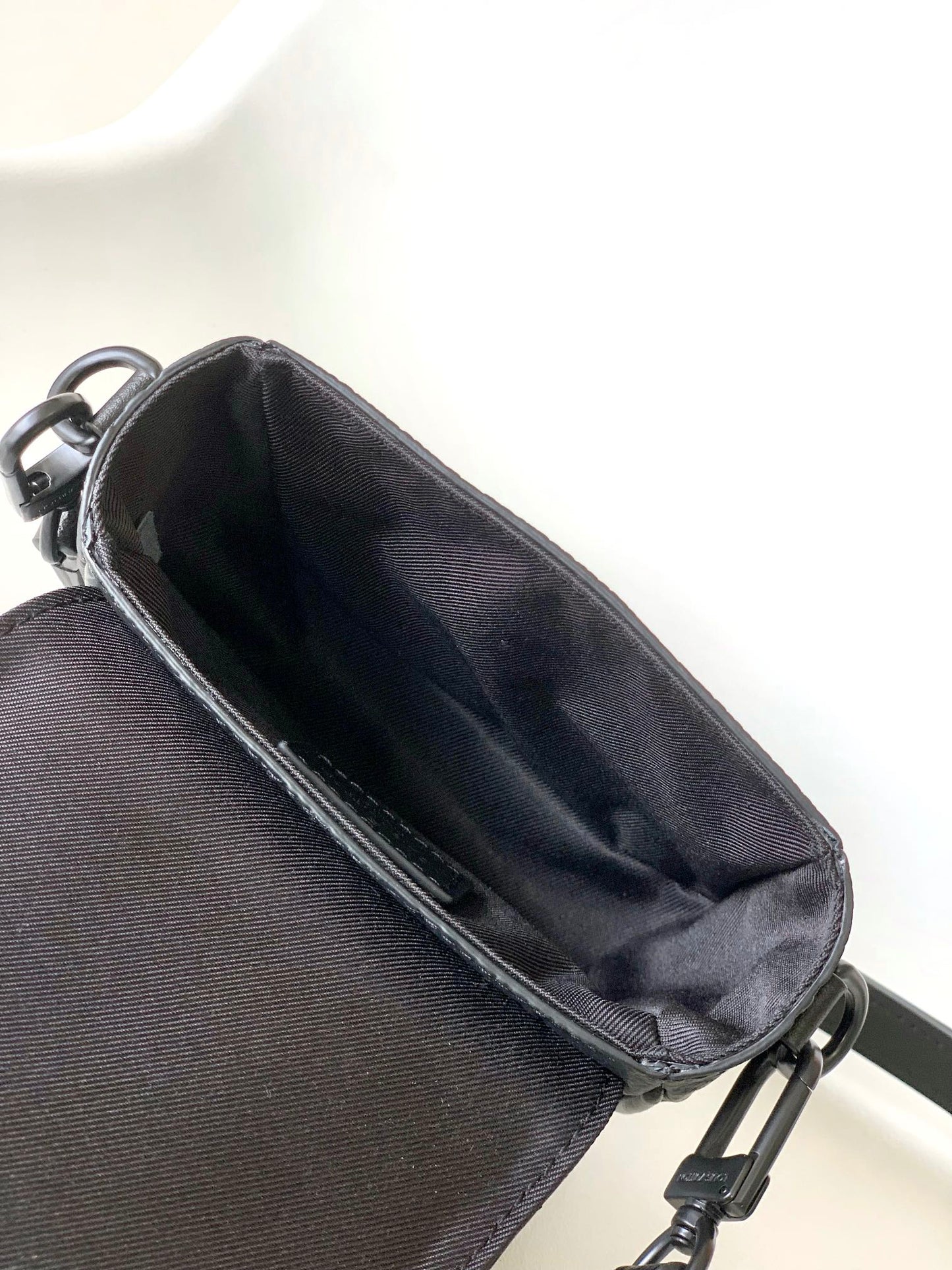 Louis Vuitton S-Lock Messenger Mini Monogram Taurillon Leather - Black