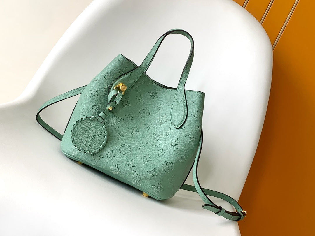 Louis Vuitton Hina PM Mahina Leather Handbag - Vert Lagon