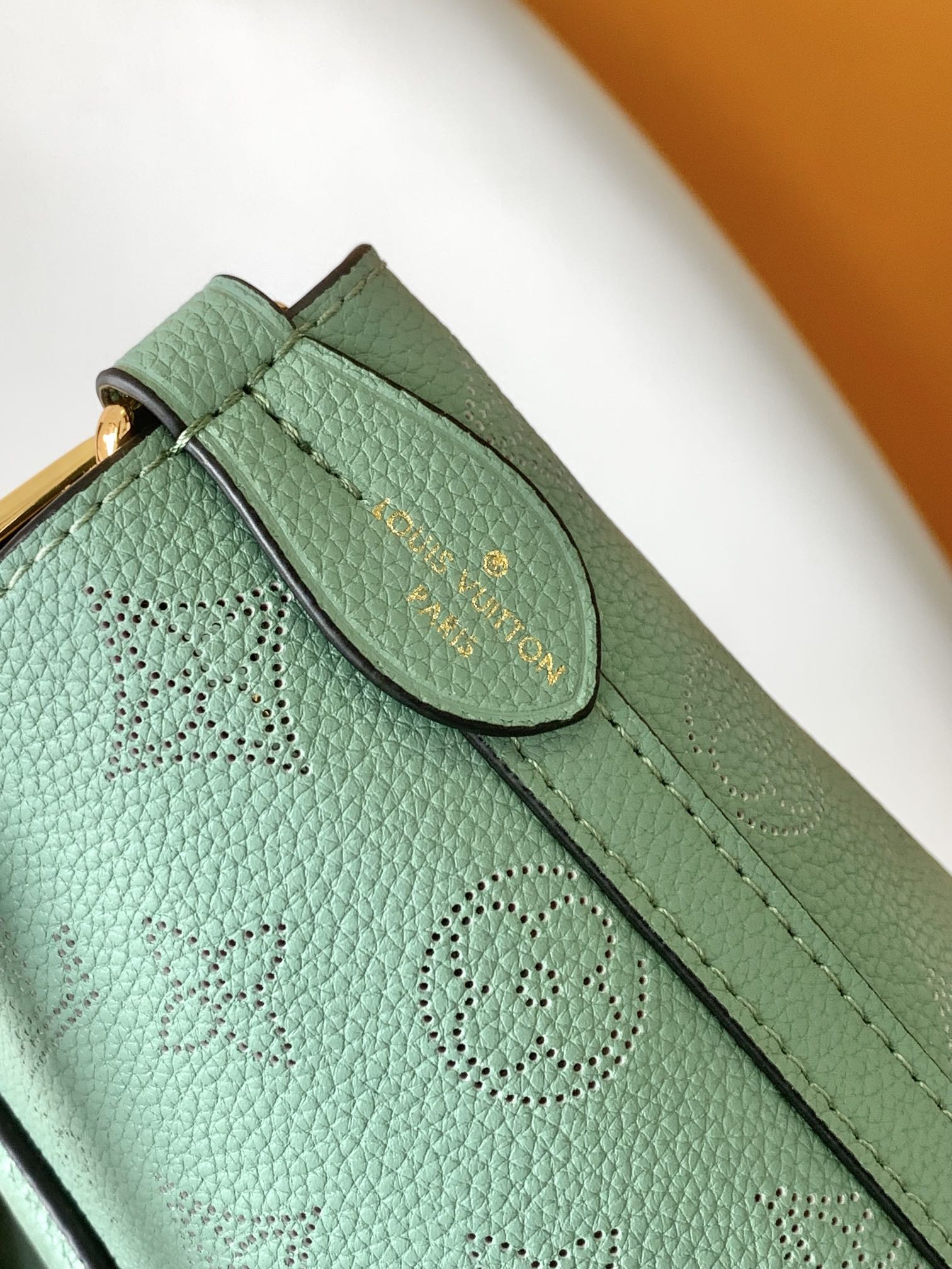 Louis Vuitton Hina PM Mahina Leather Handbag - Vert Lagon
