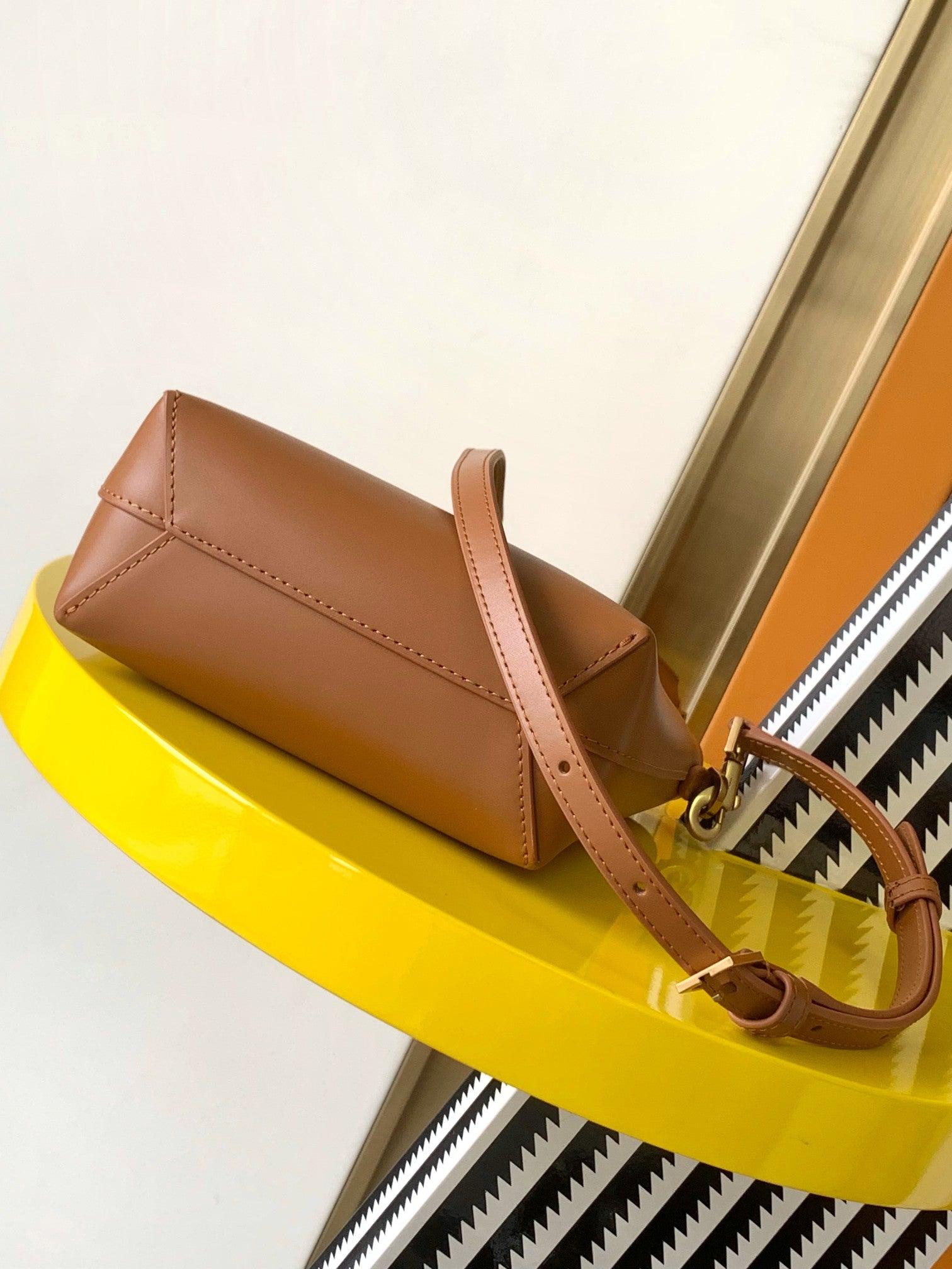 Saint Laurent Toy North/South Leather Shopping Tote - Tan