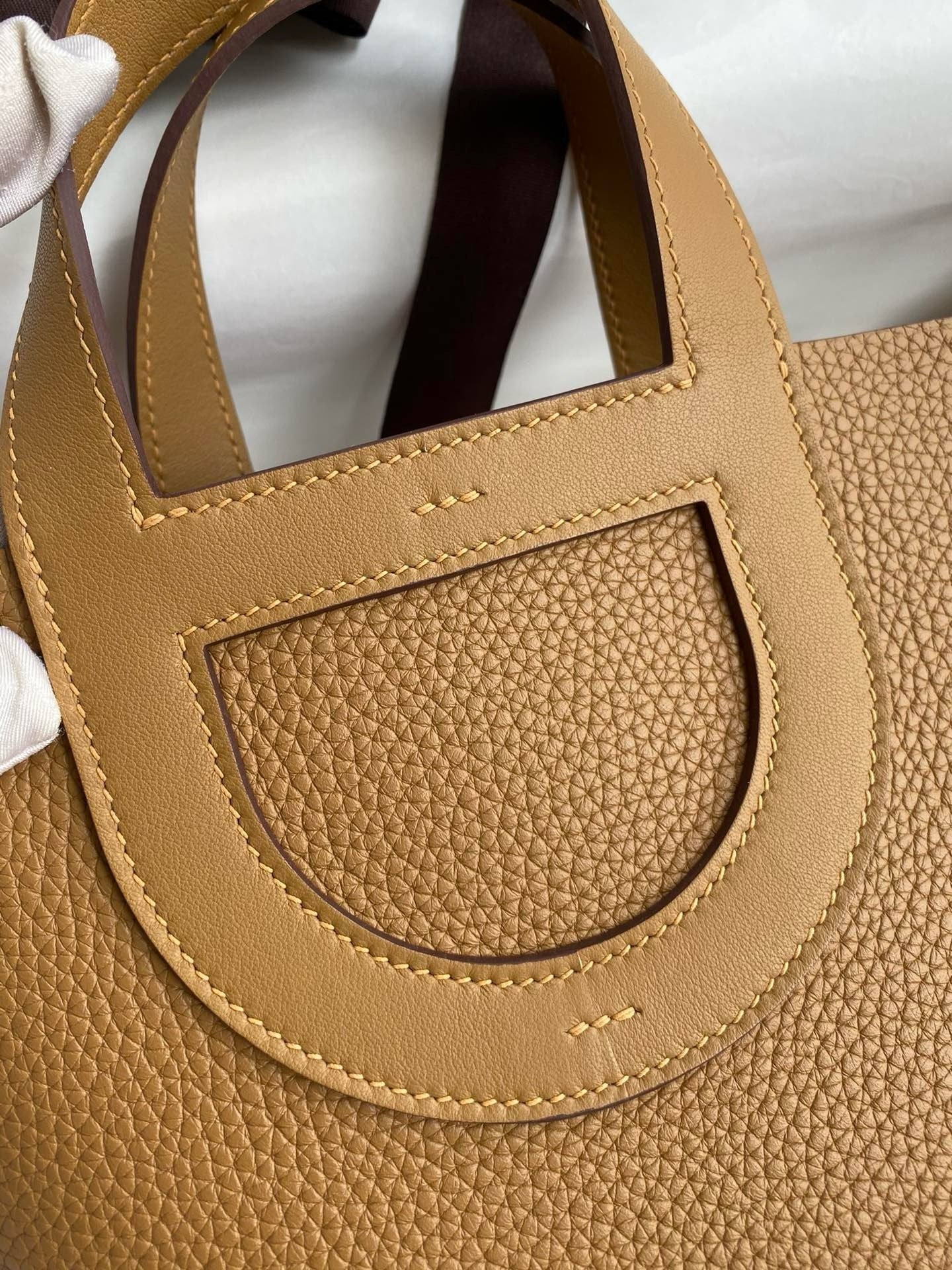 Hermès In-the-Loop 18 Bag - Gold Clemence Leather Handbag