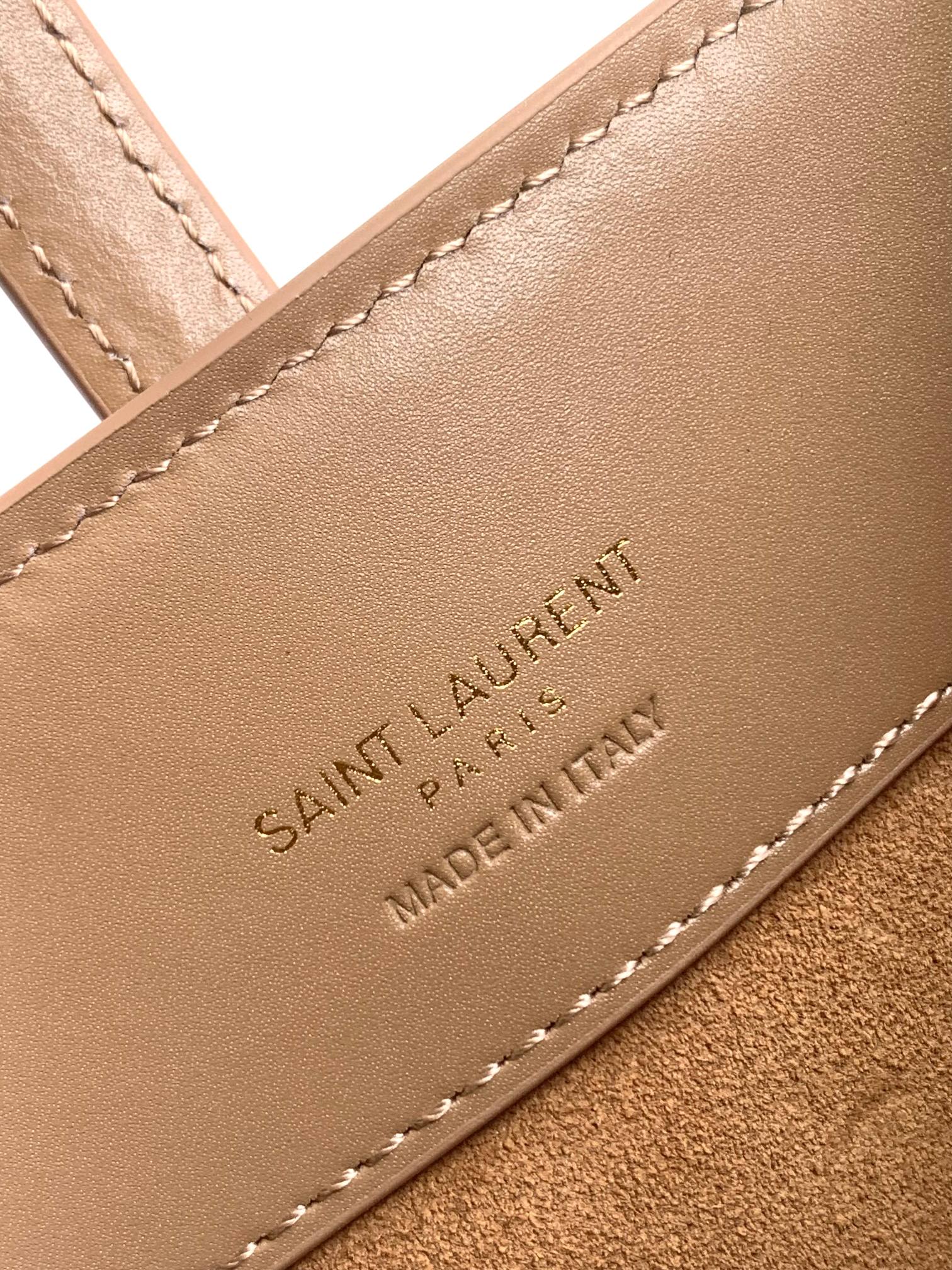 Saint Laurent Le 37 Small Bucket Bag in Taupe Leather