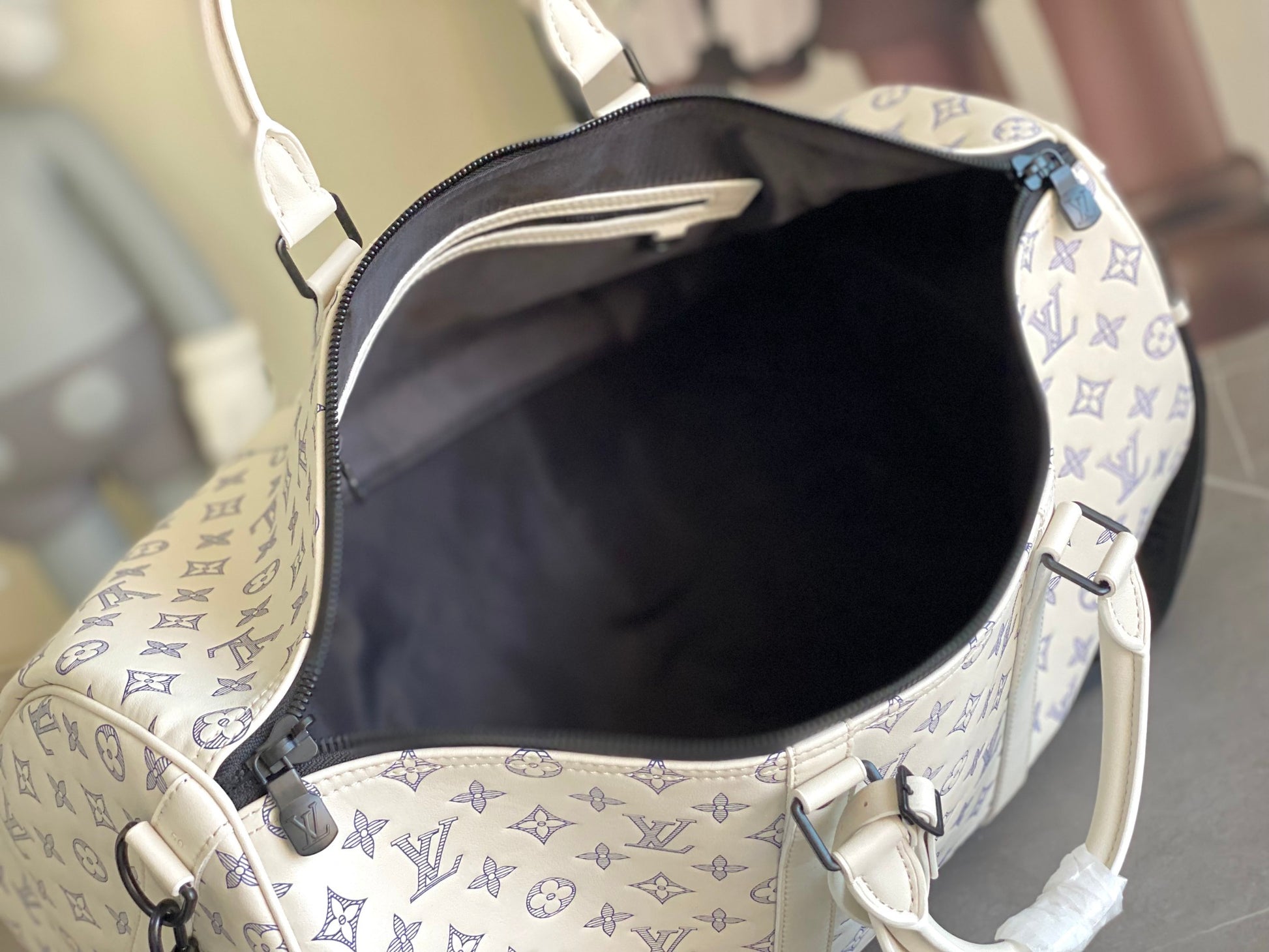 Louis Vuitton Keepall Bandoulière 50 Monogram White/Grey Duffle Bag