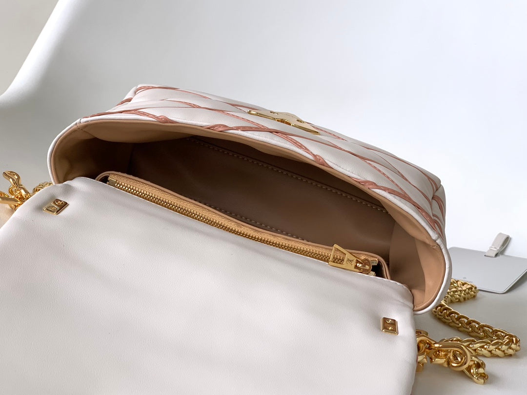Louis Vuitton GO-14 MM Quilted Lambskin Shoulder Bag - Rose Malletage