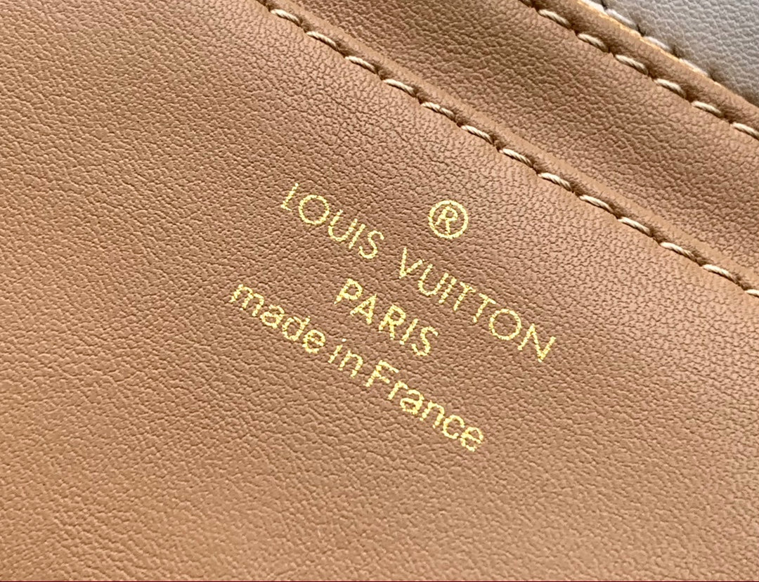 Louis Vuitton GO-14 MM Quilted Lambskin Shoulder Bag - Rose Malletage